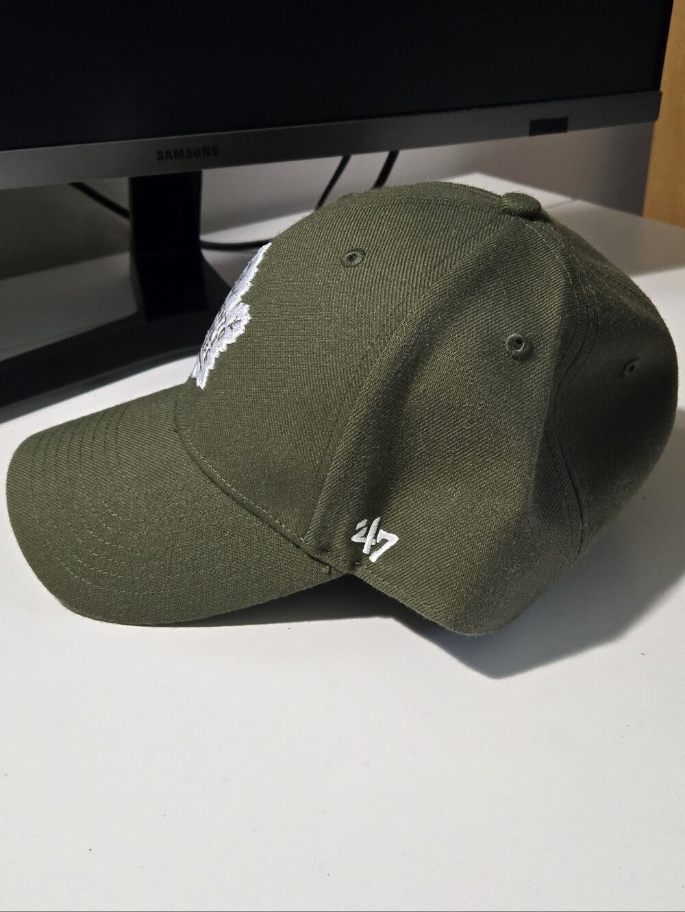 47 Brand Toronto Maple Leafs Olive Green Baseball Cap Hat - Picture 3 of 6